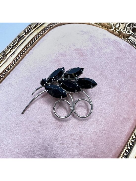 Vintage Jewelry - Vintage MCM Jet Black & Silver-Tone Floral Leaf Brooch Pin Mid-Century Modern